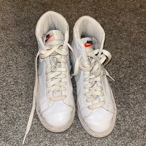Nike Blazers Size Y5.5, W7